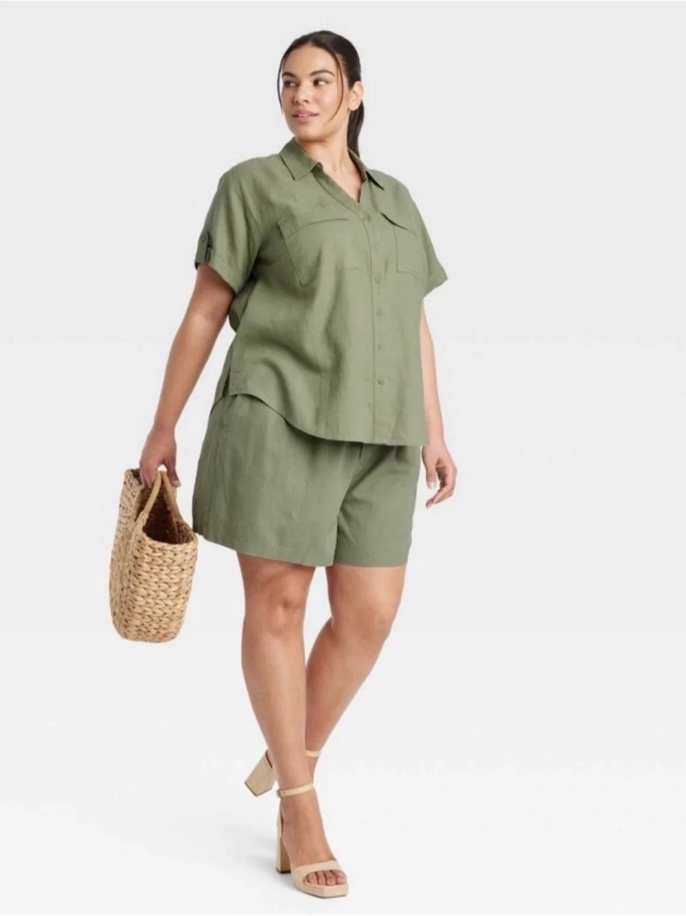 NWT Women’s short sleeve linen front button-down shirt - ava & viv - Picture 3 of 6